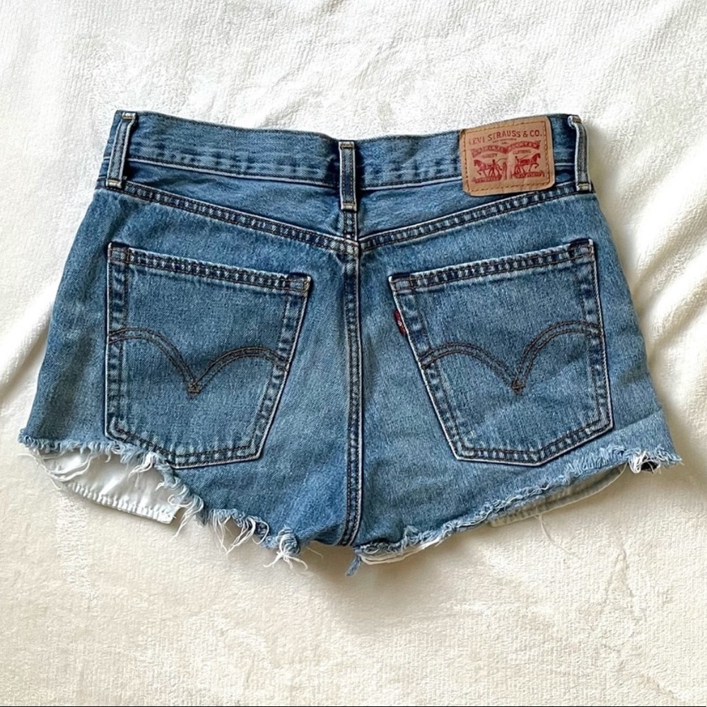 Levi’s Jean Cutoff Shorts